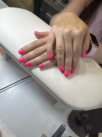 однотон маникюр — работа мастера Нурита, Flamy nails Комсомольская