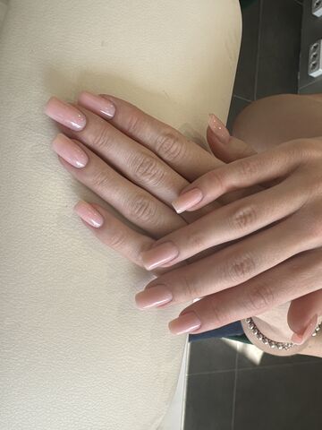 нежный маникюр — работа мастера Нурита, Flamy nails Комсомольская